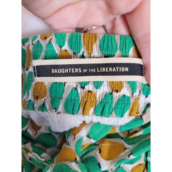 Anthropologie Daughters of The Liberation Pear Print Shorts Size 4 Novel… - Picture 4 of 8